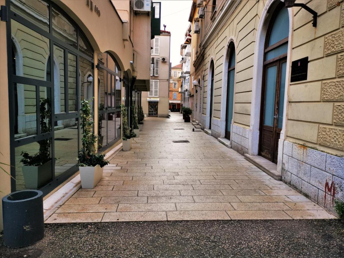 Prokonzul 2Br Apartment In Old Town Zadar Bagian luar foto